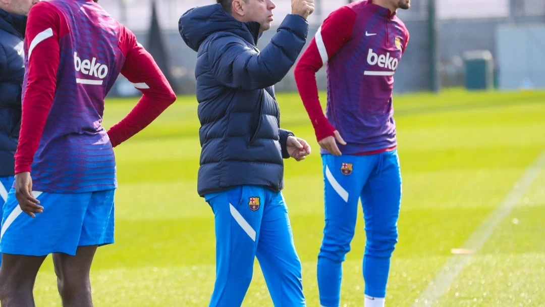 Las normas de Xavi Hernández para poner orden en el vestuario del Barcelona Las normas de Xavi Hernández para poner orden en el vestuario del Barcelona