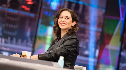 El lado más personal y desconocido de Isabel Díaz Ayuso: "No soy de tener muchas cosas en la nevera, soy más del bar de abajo" El lado más personal y desconocido de Isabel Díaz Ayuso: "No soy de tener muchas cosas en la nevera, soy más del bar de abajo"