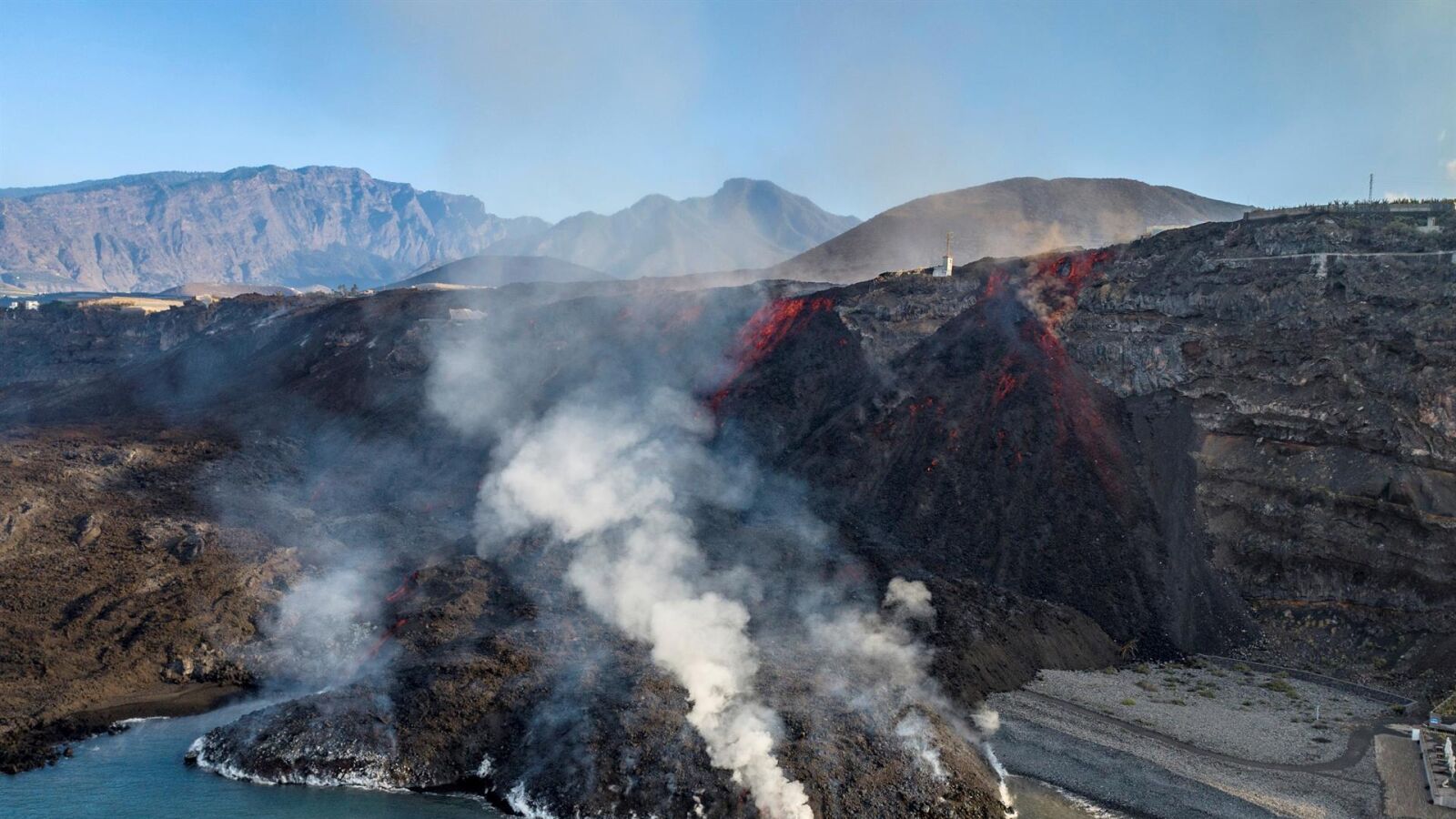 Vuelven las clases presenciales en La Palma por la mejora de la calidad del aire