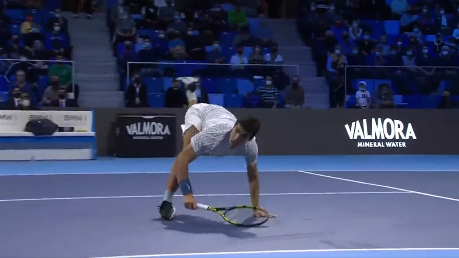 Carlos Alcaraz brilla en la NextGen ATP Finals con el punto del a&ntilde;o 