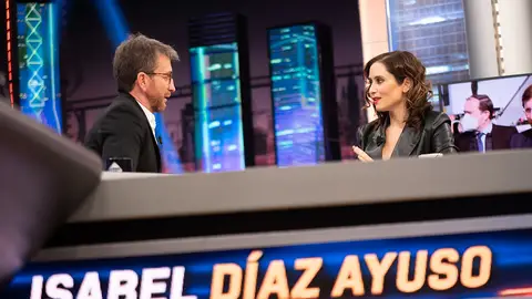 "A ese sí que le bloquearía": Isabel Diaz Ayuso confiesa quién es el político al que no tiene entre sus contactos "A ese sí que le bloquearía": Isabel Diaz Ayuso confiesa quién es el político al que no tiene entre sus contactos