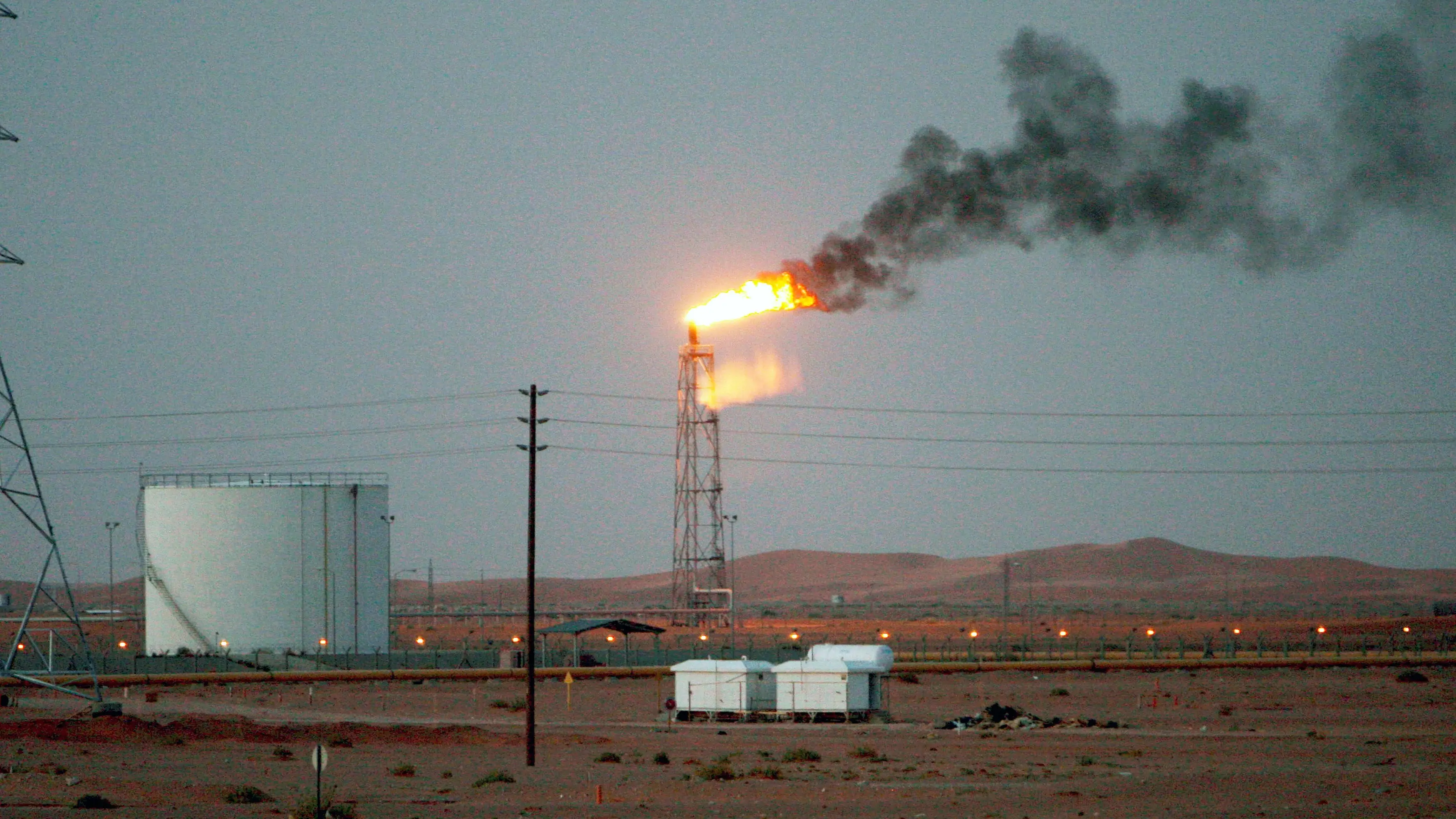 Espa&ntilde;a se compromete a dejar de financiar combustibles f&oacute;siles en el extranjero en 2022