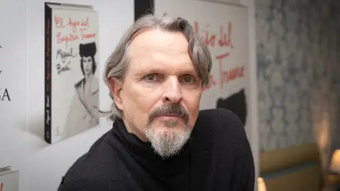 Miguel Bosé presentando su libro 'El hijo del Capitán Trueno' Miguel Bosé presentando su libro 'El hijo del Capitán Trueno'