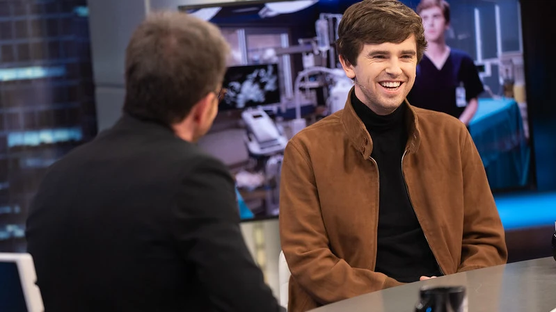 Freddie Highmore sorprende hablando español en 'El Hormiguero 3.0': "Me siento un poco madrileño" Freddie Highmore sorprende hablando español en 'El Hormiguero 3.0': "Me siento un poco madrileño"