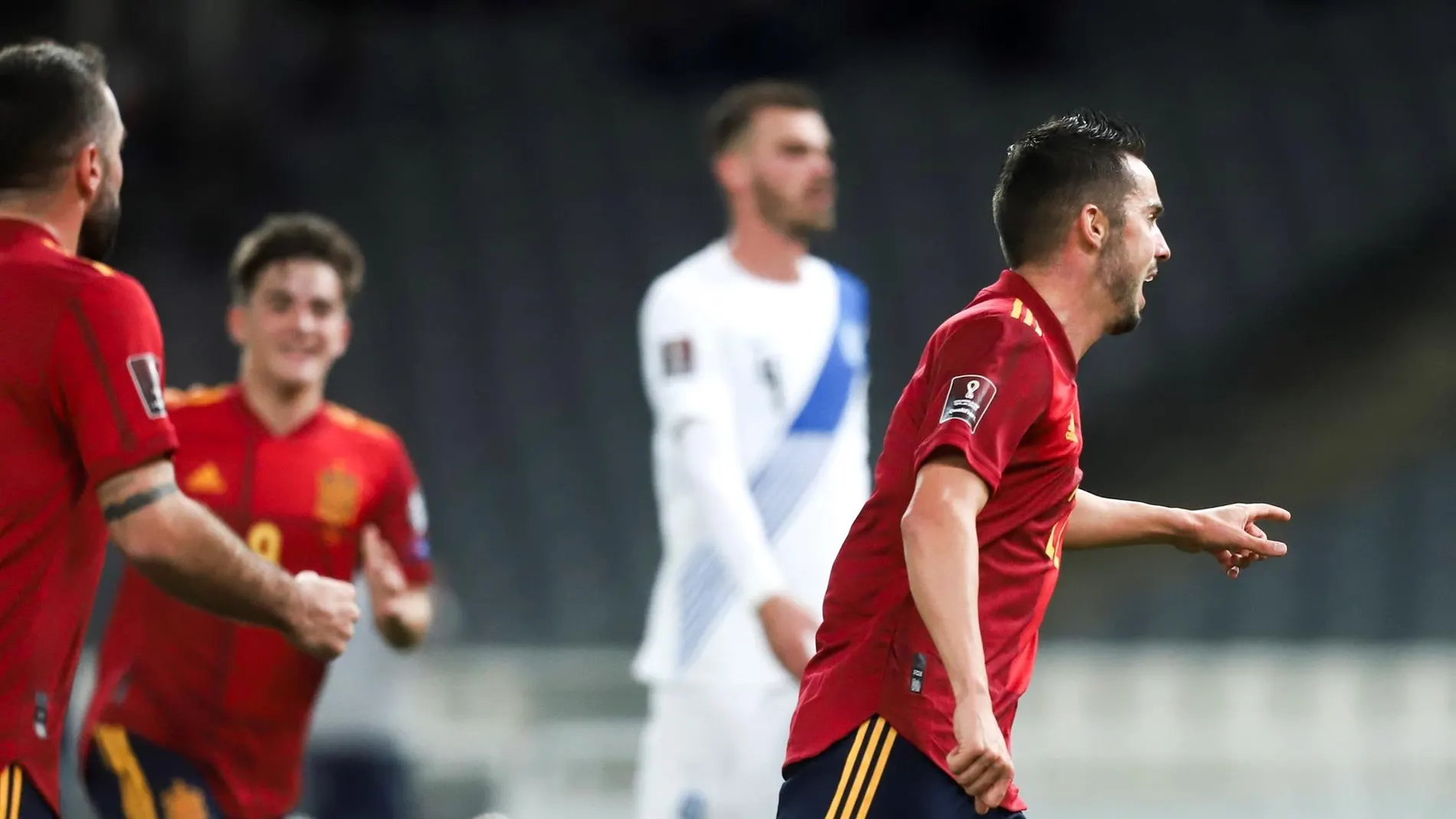 España gana en Atenas con un gol de Sarabia y da un paso de gigante hacia  el Mundial