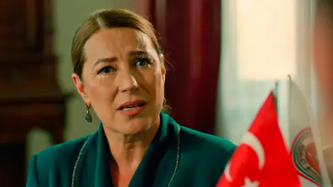 Hünkar juega su última carta para ayudar a Demir Hünkar juega su última carta para ayudar a Demir