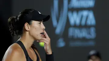 Garbiñe Muguruza cae ante la checa Karolina Pliskova en su debut en la Akron WTA Finals Garbiñe Muguruza cae ante la checa Karolina Pliskova en su debut en la Akron WTA Finals