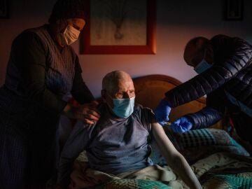 Sanidad notifica 4.286 nuevos casos y Espa&ntilde;a contin&uacute;a riesgo medio por coronavirus