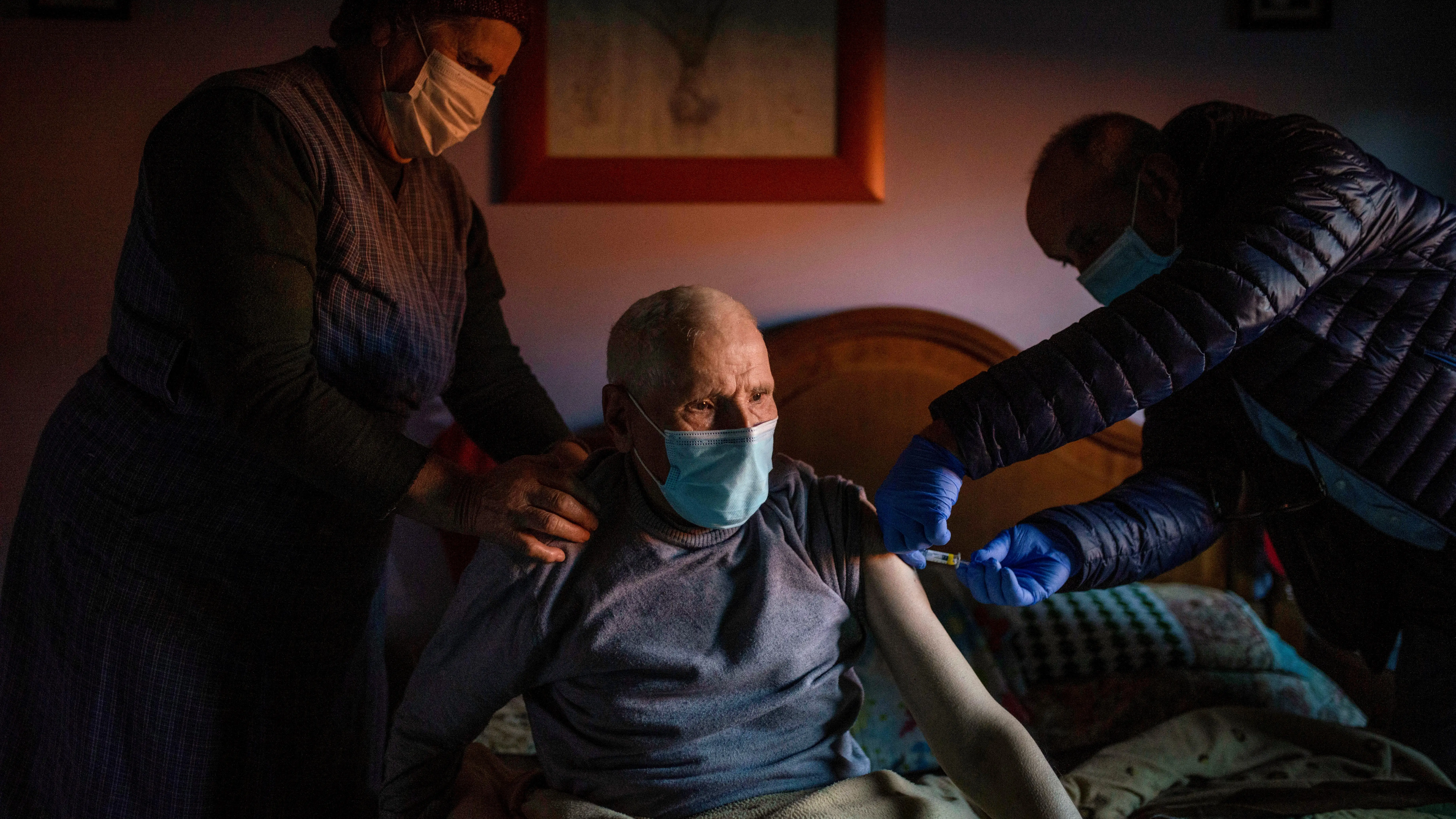 Sanidad notifica 4.286 nuevos casos y España continúa riesgo medio por coronavirus Sanidad notifica 4.286 nuevos casos y España continúa riesgo medio por coronavirus