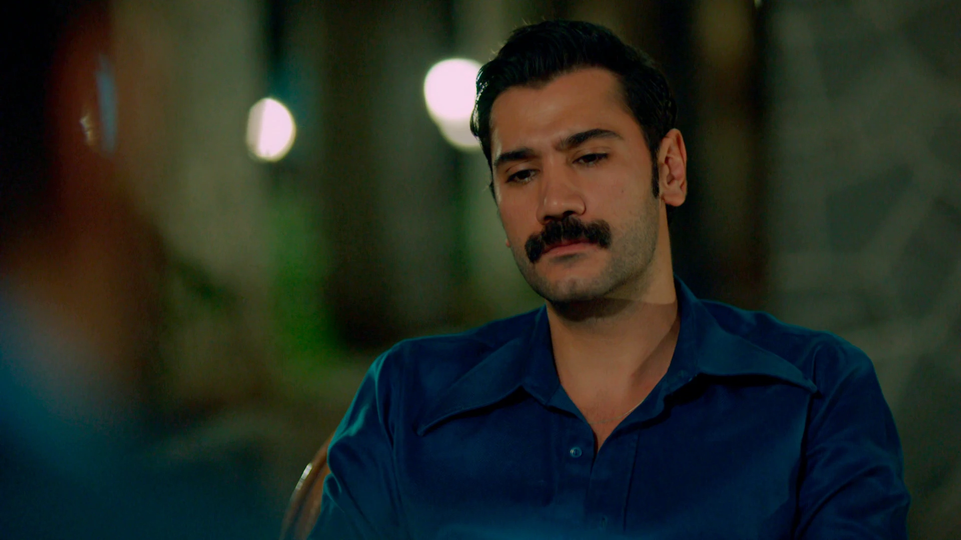 Yilmaz se distancia de Müjgan: “No puedo evitar sentir que la estoy traicionando” Yilmaz se distancia de Müjgan: “No puedo evitar sentir que la estoy traicionando”