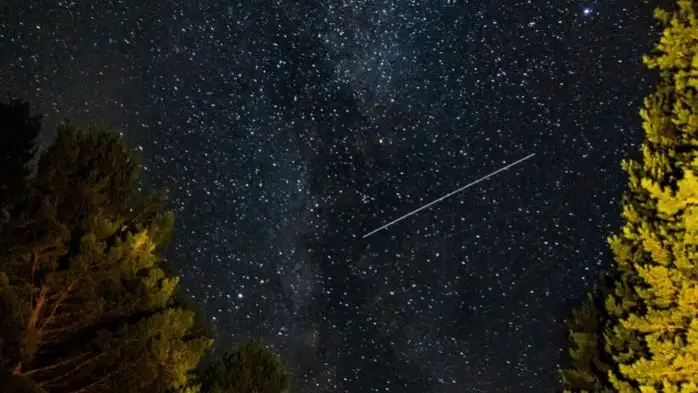 Hora y cómo ver ver la lluvia de estrellas de Leónidas hoy desde España Hora y cómo ver ver la lluvia de estrellas de Leónidas hoy desde España