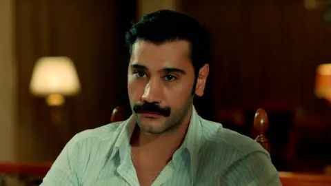 La reacción de Yilmaz al descubrir que Demir se ha entregado a la policía La reacción de Yilmaz al descubrir que Demir se ha entregado a la policía