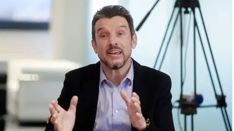 Unzué, enfermo de ELA: "Tengo una frustración enorme con la mayoría de políticos" Unzué, enfermo de ELA: "Tengo una frustración enorme con la mayoría de políticos"