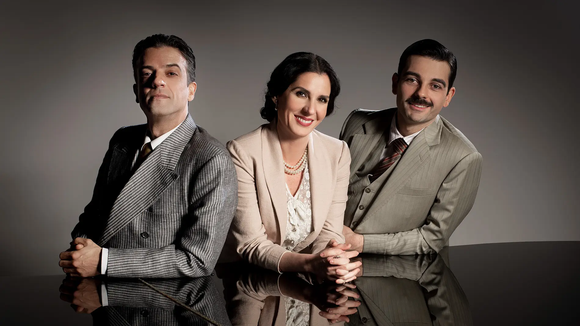 Elenco de 'En tierra extraña'