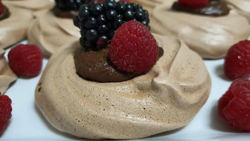 Pavlovas de chocolate Pavlovas de chocolate