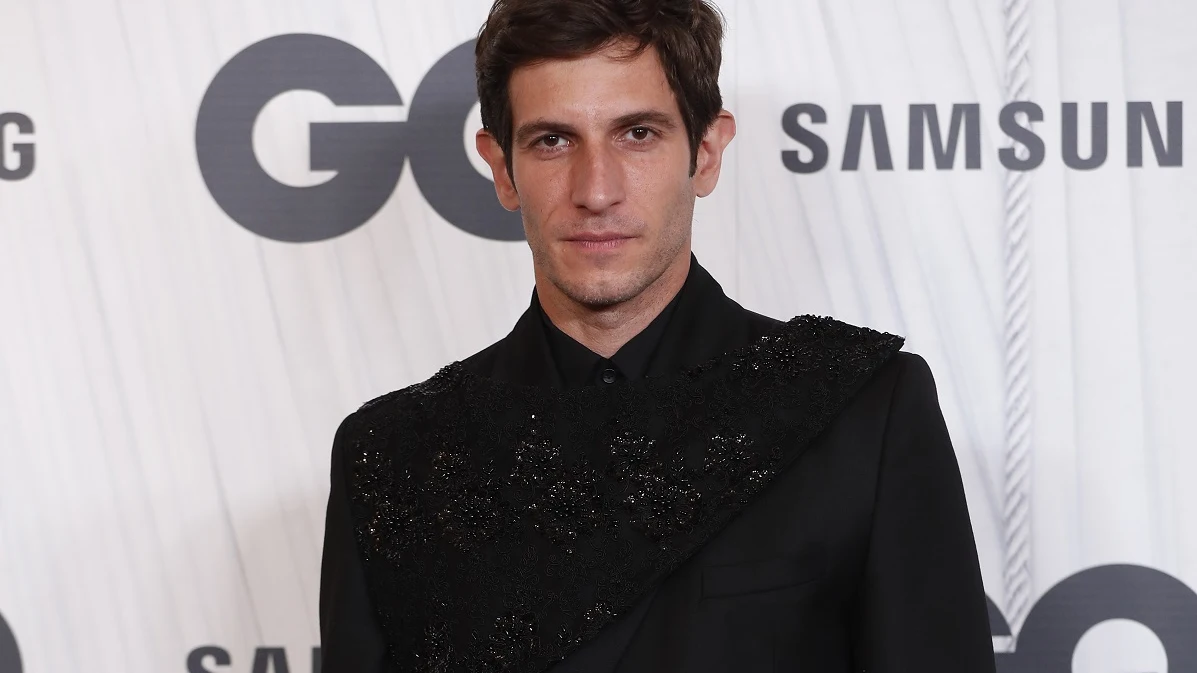 Quim Gutiérrez posando en los Premios GQ Hombres del Año 2021 Quim Gutiérrez posando en los Premios GQ Hombres del Año 2021