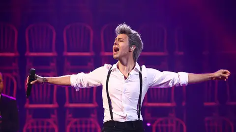 Agoney ‘Lucha por su dinero’ con el quejío de Pitingo Agoney ‘Lucha por su dinero’ con el quejío de Pitingo