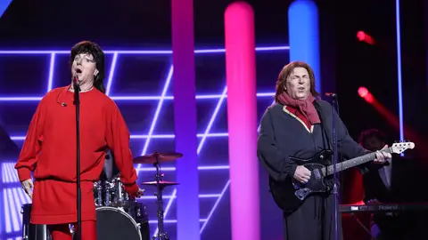 Los Morancos se enamoran de su mejor amigo como Ricchi e Poveri Los Morancos se enamoran de su mejor amigo como Ricchi e Poveri