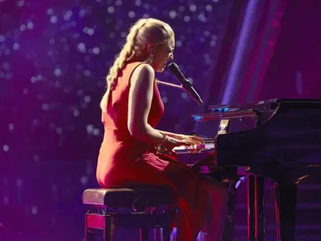 Mara Cruz canta ‘Ya no quiero ser’ en los Asaltos de ‘La Voz’ Mara Cruz canta ‘Ya no quiero ser’ en los Asaltos de ‘La Voz’