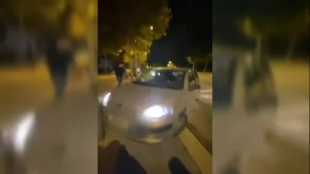Un conductor intenta atropellar a un grupo de personas a la salida de una discoteca en Barcelona Un conductor intenta atropellar a un grupo de personas a la salida de una discoteca en Barcelona