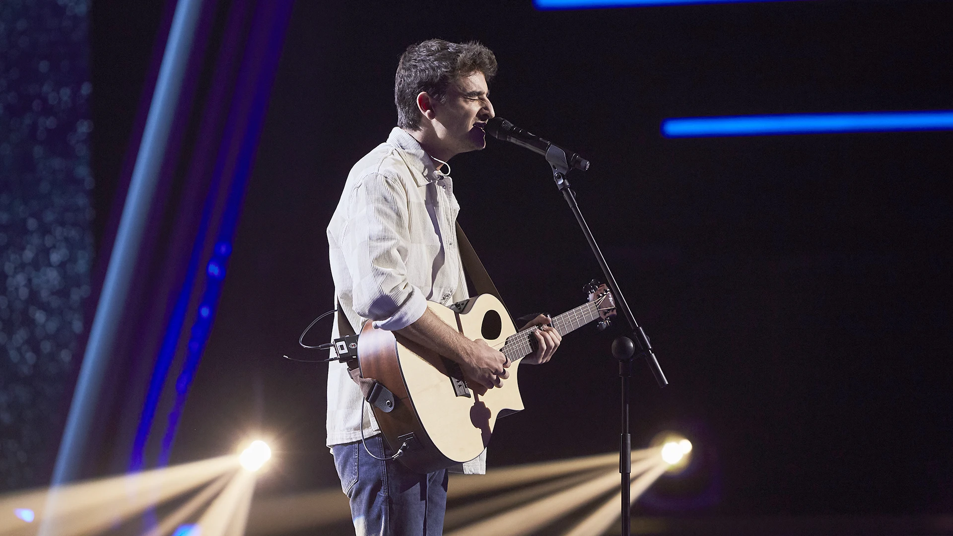 Carlos Gal&iacute; canta &lsquo;Desde las alturas&rsquo; en los Asaltos de &lsquo;La Voz&rsquo;