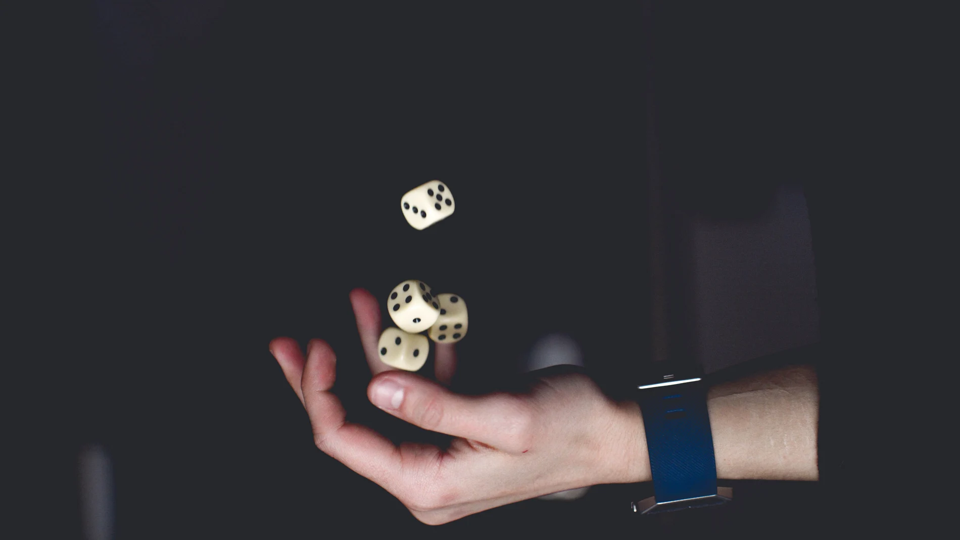 Un joven mata a su abuela y lo confiesa en el juego de 'verdad o reto' Un joven mata a su abuela y lo confiesa en el juego de 'verdad o reto'
