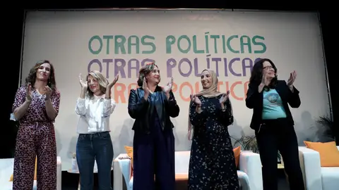 Yolanda Díaz, Mónica Oltra, Ada Colau y Mónica García optan por "eliminar las siglas" en su encuentro en Valencia Yolanda Díaz, Mónica Oltra, Ada Colau y Mónica García optan por "eliminar las siglas" en su encuentro en Valencia