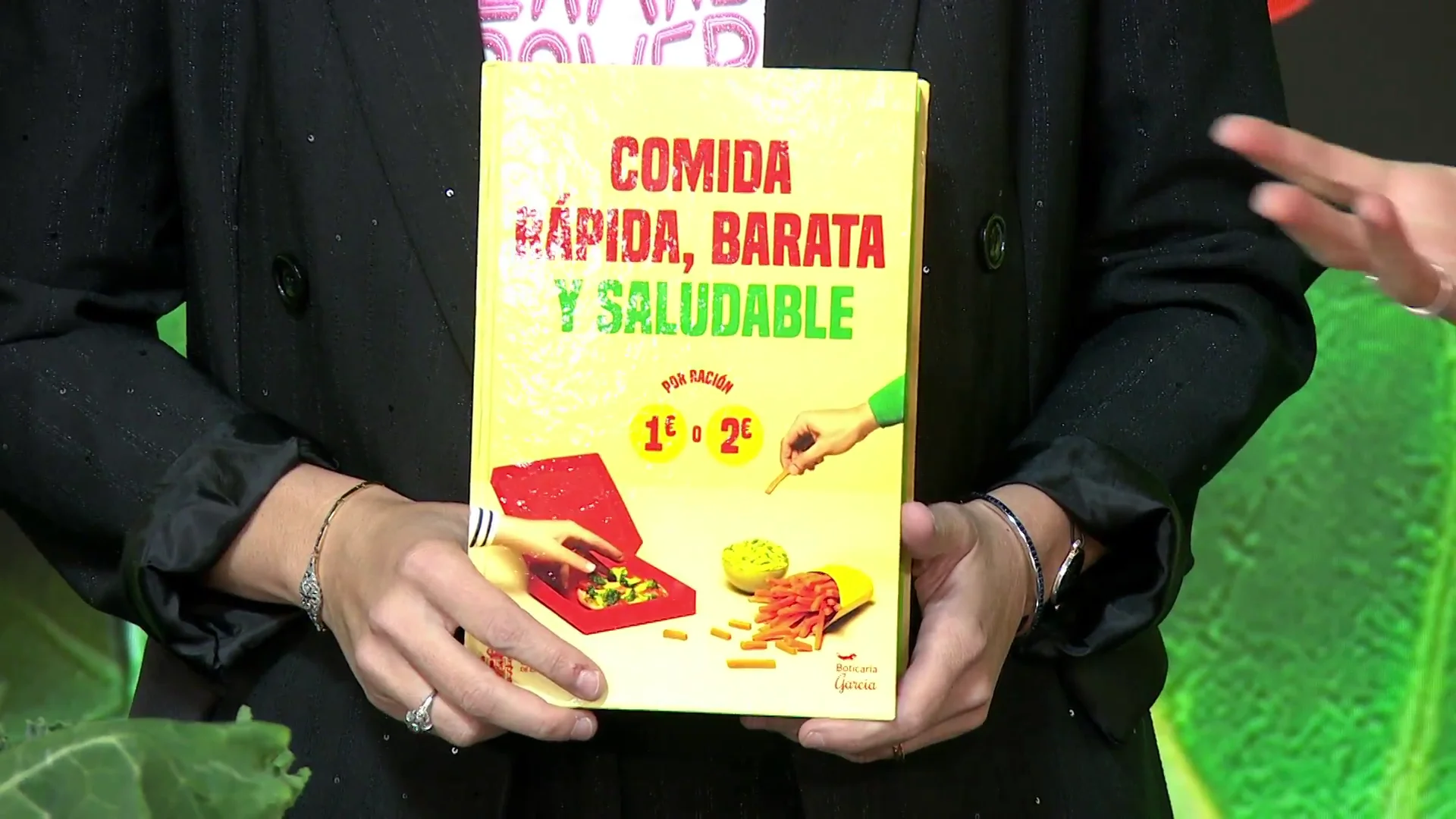 Boticaria Garc&iacute;a, autora del libro de recetas saludables del Ministerio de Consumo: "El kale son las berzas de toda la vida"