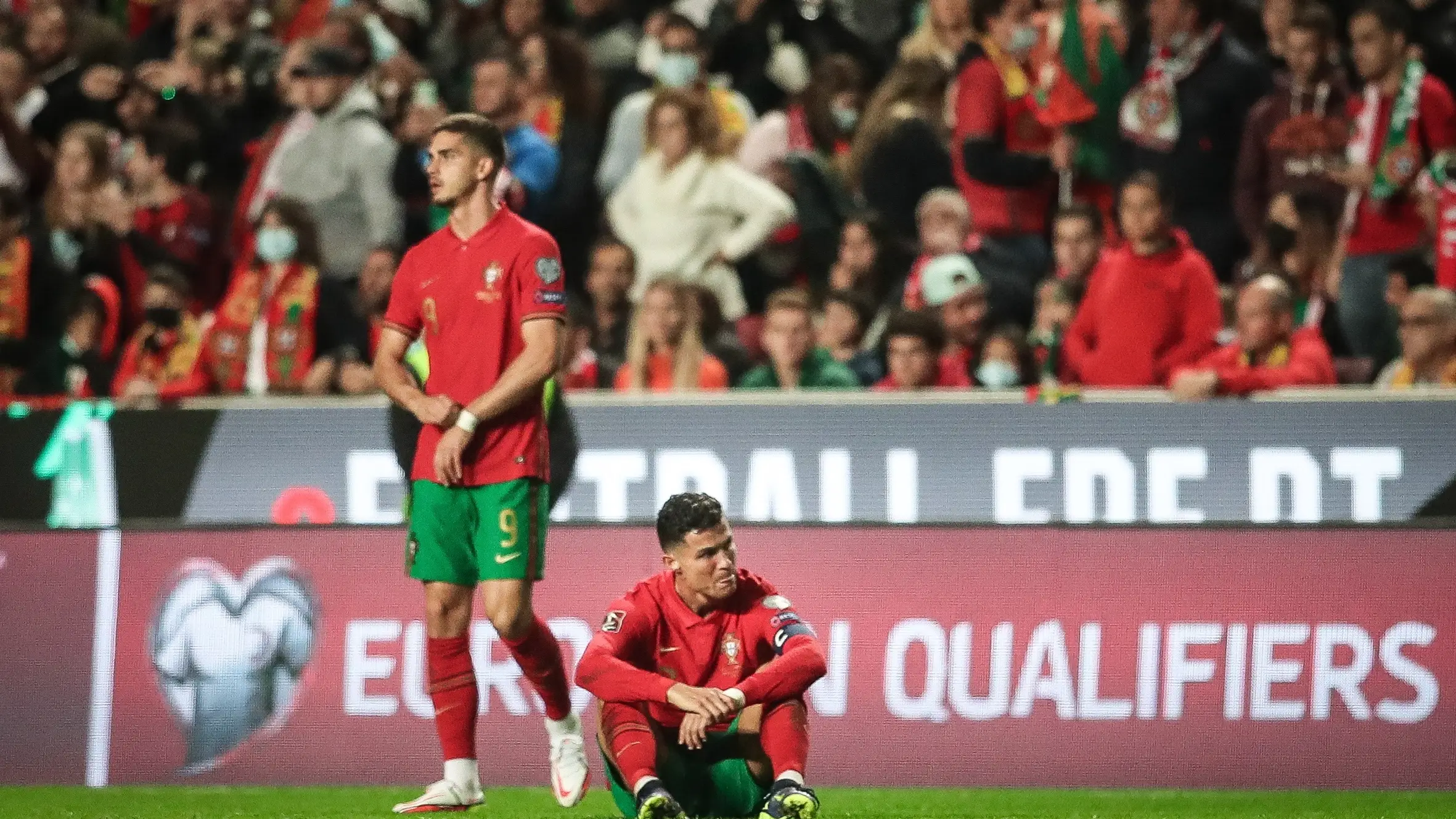 Un error garrafal de Rui Patricio en el minuto 90 condena a Portugal de Cristiano a la repesca Un error garrafal de Rui Patricio en el minuto 90 condena a Portugal de Cristiano a la repesca