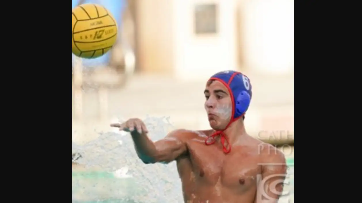 El jugador de waterpolo Àlex Royo denuncia un insulto homófobo en un partido: "Eres un maricón" El jugador de waterpolo Àlex Royo denuncia un insulto homófobo en un partido: "Eres un maricón"