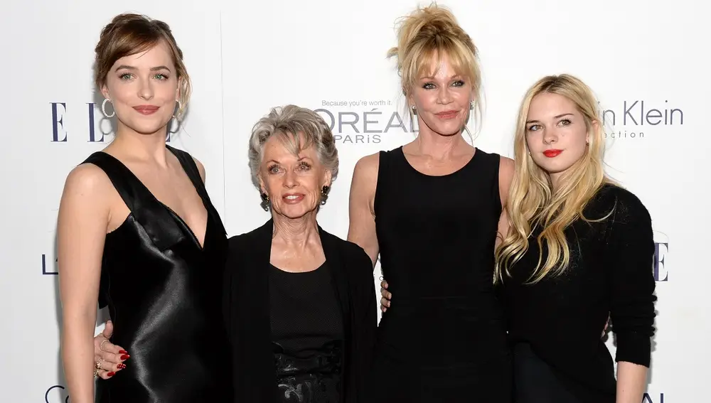 Dakota Johnson, Tippi Hedren, Melanie Griffith y Stella Banderas