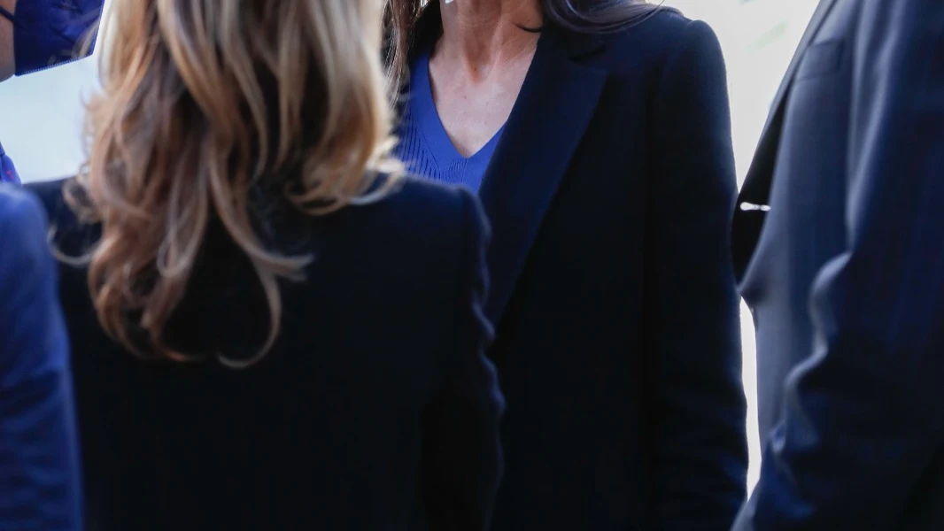 Los Reyes don Felipe y doña Letizia en el 75º aniversario de la creación de la EMT Los Reyes don Felipe y doña Letizia