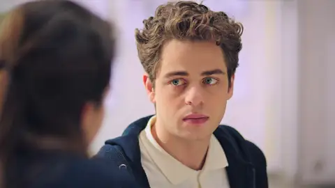 La decepción de Neriman hacia Ege aumenta por momentos: “Hacéis buena pareja” Mejores momentos | Capítulo 35