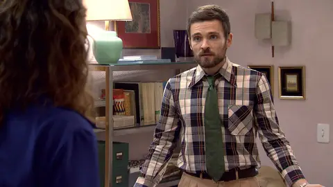 Medina acorrala a Sonia, ¡ha descubierto su secreto! Medina acorrala a Sonia, ¡ha descubierto su secreto!