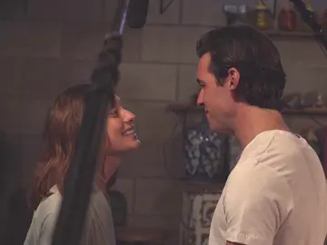 ¿Mario Casas sin camiseta y Michelle Jenner en bragas? Los actores revelan si saldrán así en 'Los hombres de Paco' ¿Mario Casas sin camiseta y Michelle Jenner en bragas? Los actores revelan si saldrán así en 'Los hombres de Paco'