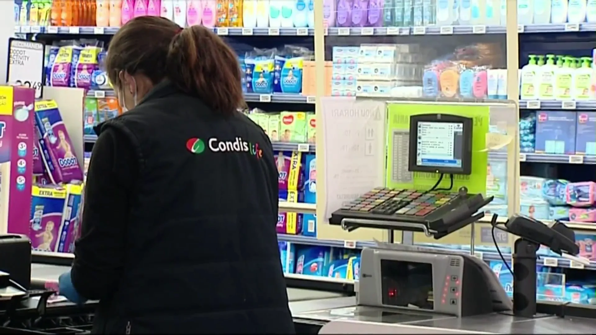 Las Inspección de Trabajo de Cataluña sanciona a Condis por contratar a menores y emplear a trabajadores sin contrato Las Inspección de Trabajo de Cataluña sanciona a Condis por contratar a menores y emplear a trabajadores sin contrato