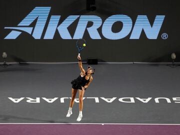 Garbiñe Muguruza puede con Paula Badosa y se convierte en finalista de las WTA Finals
