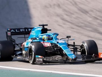 Fernando Alonso, el piloto que más adelanta en 2021