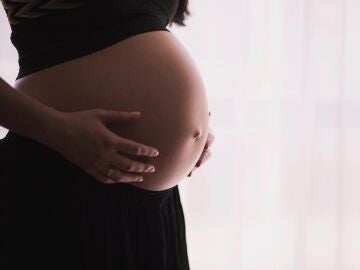 Una mujer embarazad