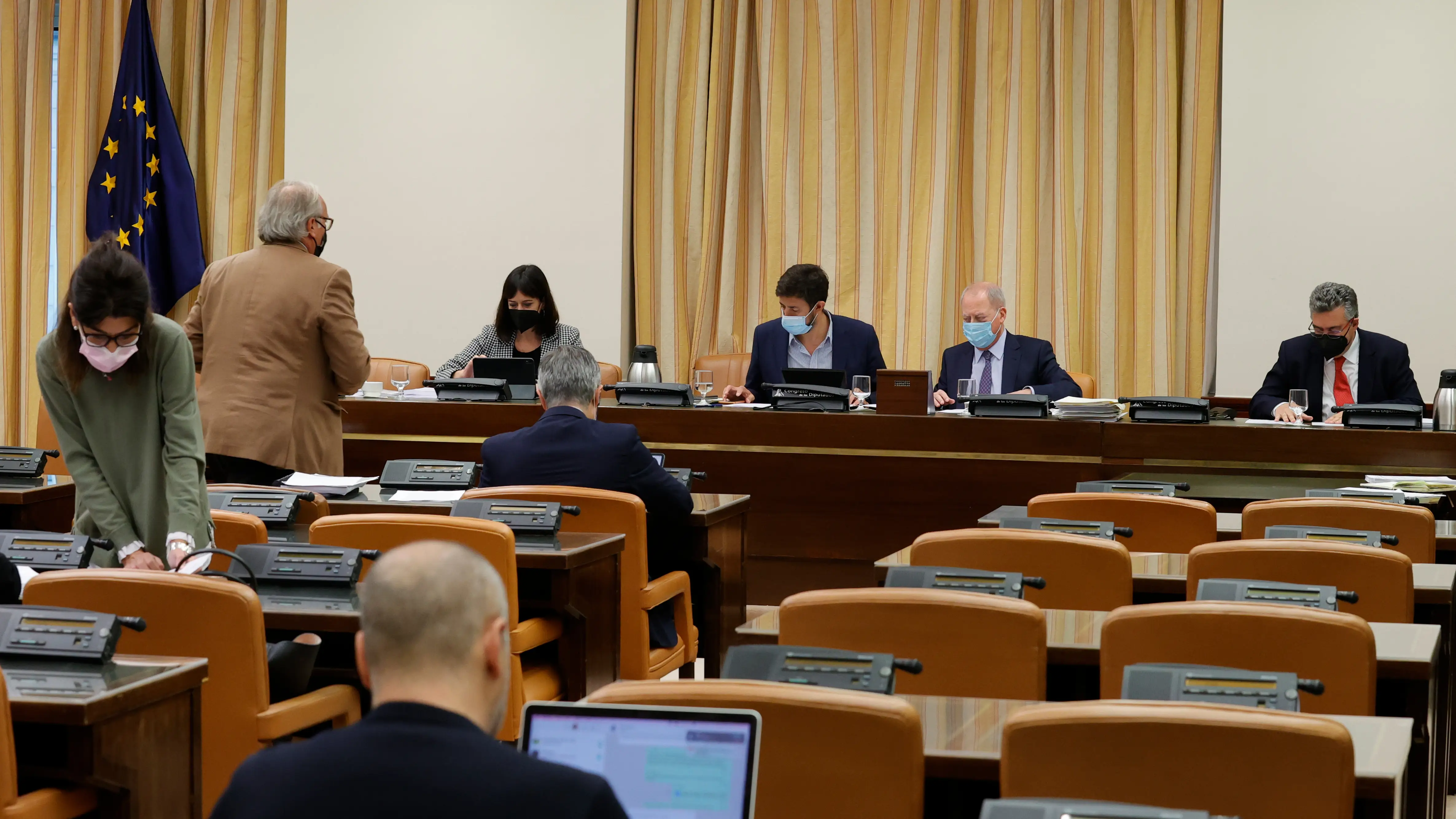 El Congreso aprueba la Ley del Ingreso Mínimo Vital con la ayuda de hasta 100 euros mensuales por hijo El Congreso aprueba la Ley del Ingreso Mínimo Vital con la ayuda de hasta 100 euros mensuales por hijo