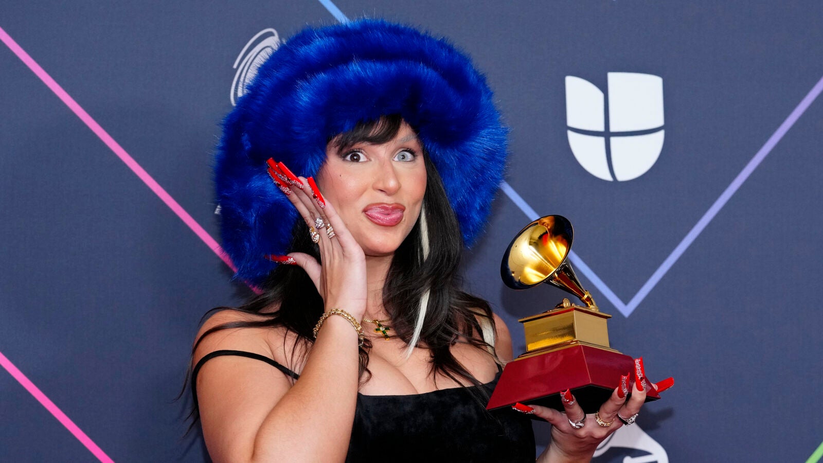 Grammy Latinos 2021: Los looks más extravagantes de la alfombra roja