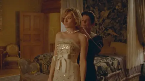 Kristen Stewart como Lady Di en 'Spencer' Kristen Stewart como Lady Di en 'Spencer'