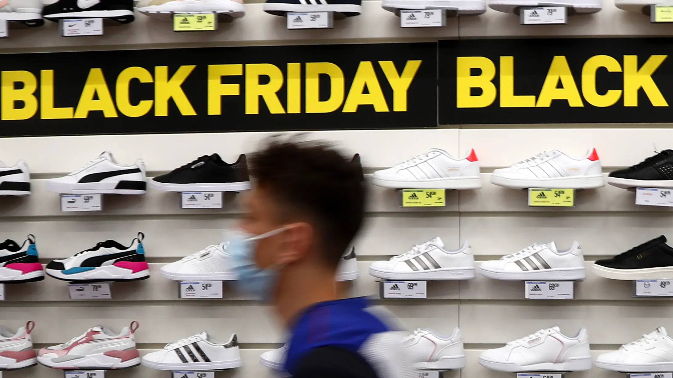 Se acerca el Black Friday, una jornada de ofertas que muchos aprovechan para comprar regalos de Navidad Se acerca el Black Friday, una jornada de ofertas que muchos aprovechan para comprar regalos de Navidad