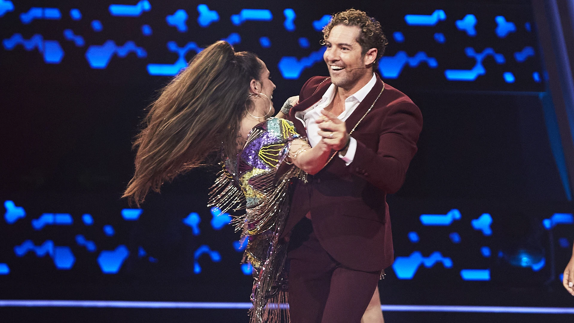 &ldquo;Te voy a pegar un meneo&rdquo;: David Bisbal reta a Mal&uacute; a bailar salsa en &lsquo;La Voz&rsquo;