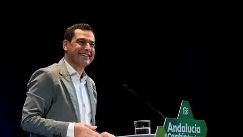 Juanma Moreno responde al consejo de Isabel Díaz Ayuso: "Yo siempre he sido libre" Juanma Moreno responde al consejo de Isabel Díaz Ayuso: "Yo siempre he sido libre"