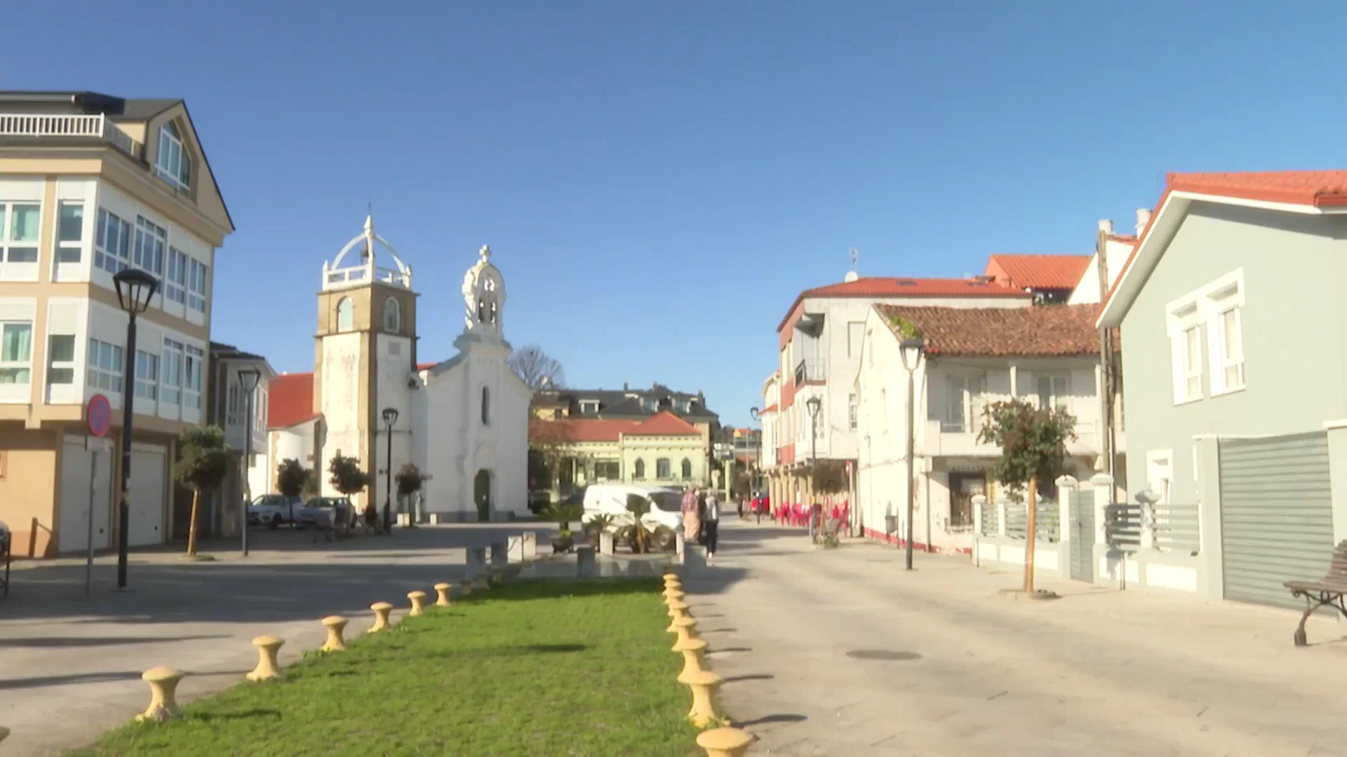Un vecino de Ares denuncia al Ayuntamiento por el sonido de las campanadas del reloj municipal Un vecino de Ares denuncia al Ayuntamiento por el sonido de las campanadas del reloj municipal