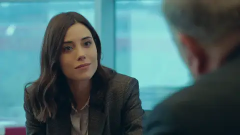 Asya informa a Haluk sobre la condición de Volkan 'Infiel'