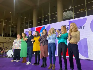 La asamblea de los comunes renueva a Ada Colau y su ejecutiva La asamblea de los comunes renueva a Ada Colau y su ejecutiva