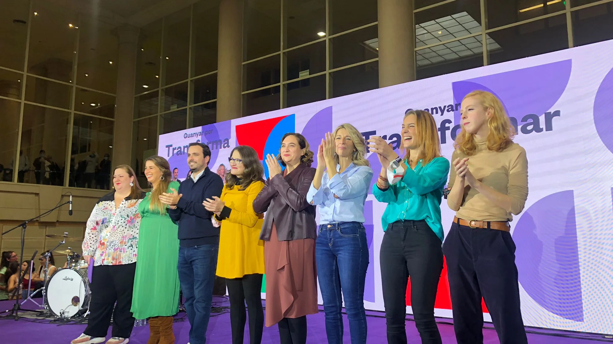 La Asamblea de los comunes renueva a Ada Colau y su ejecutiva