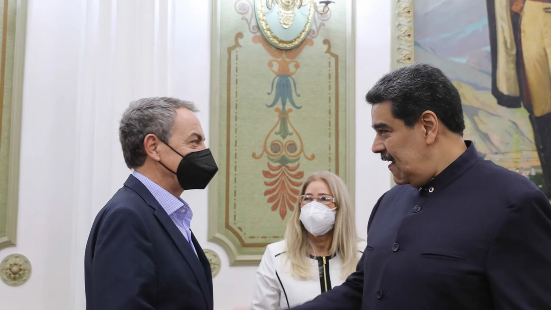Zapatero se reúne con Maduro en el día de las elecciones regionales y locales de Venezuela